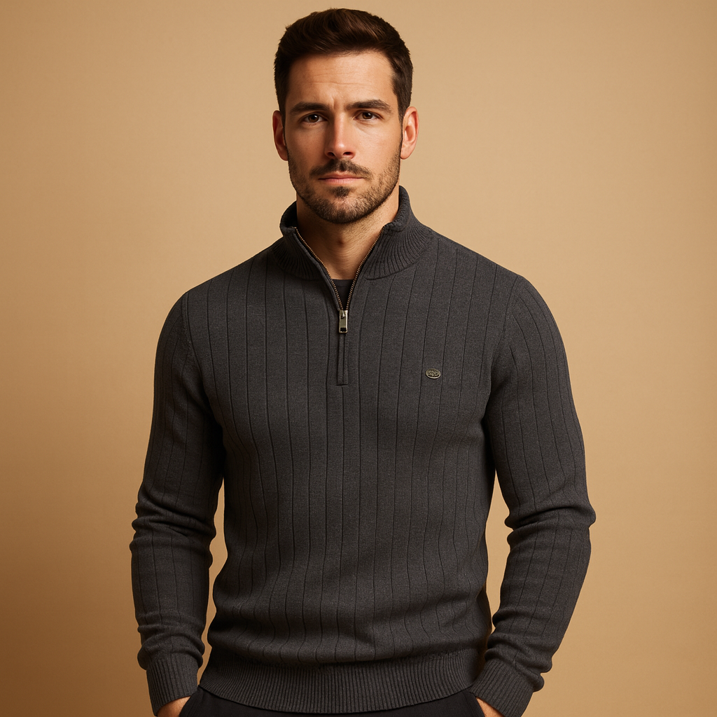 Men’s half zip knitted jumper with high collar and slim fit, perfect for casual and refined autumn or winter outfits.