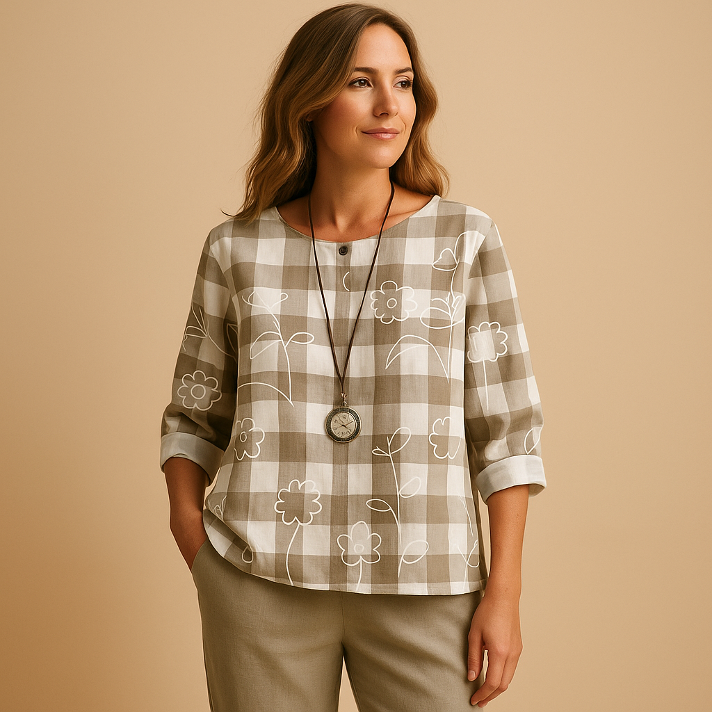 Women’s two-piece casual set with a loose fit and timeless design, perfect for spring, summer, and relaxed casual wear.