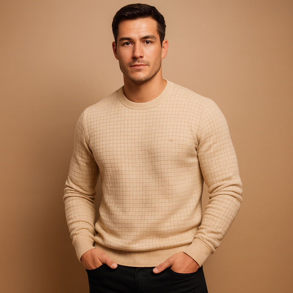 Men’s warm crew neck knitted jumper with soft fabric and relaxed fit, perfect for casual autumn and winter outfits.