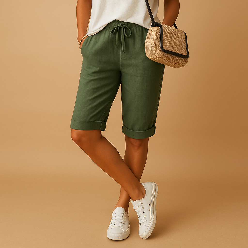 Women’s casual capri pants with relaxed fit, elastic waist and drawstring, rolled-up hem, airy fabric. Perfect for spring and summer outfits.