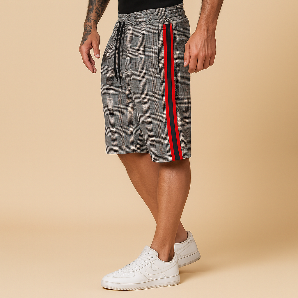 Men’s casual everyday shorts with elastic waistband and tapered leg, available in black, beige, blue-grey, and army green. Breathable and versatile.