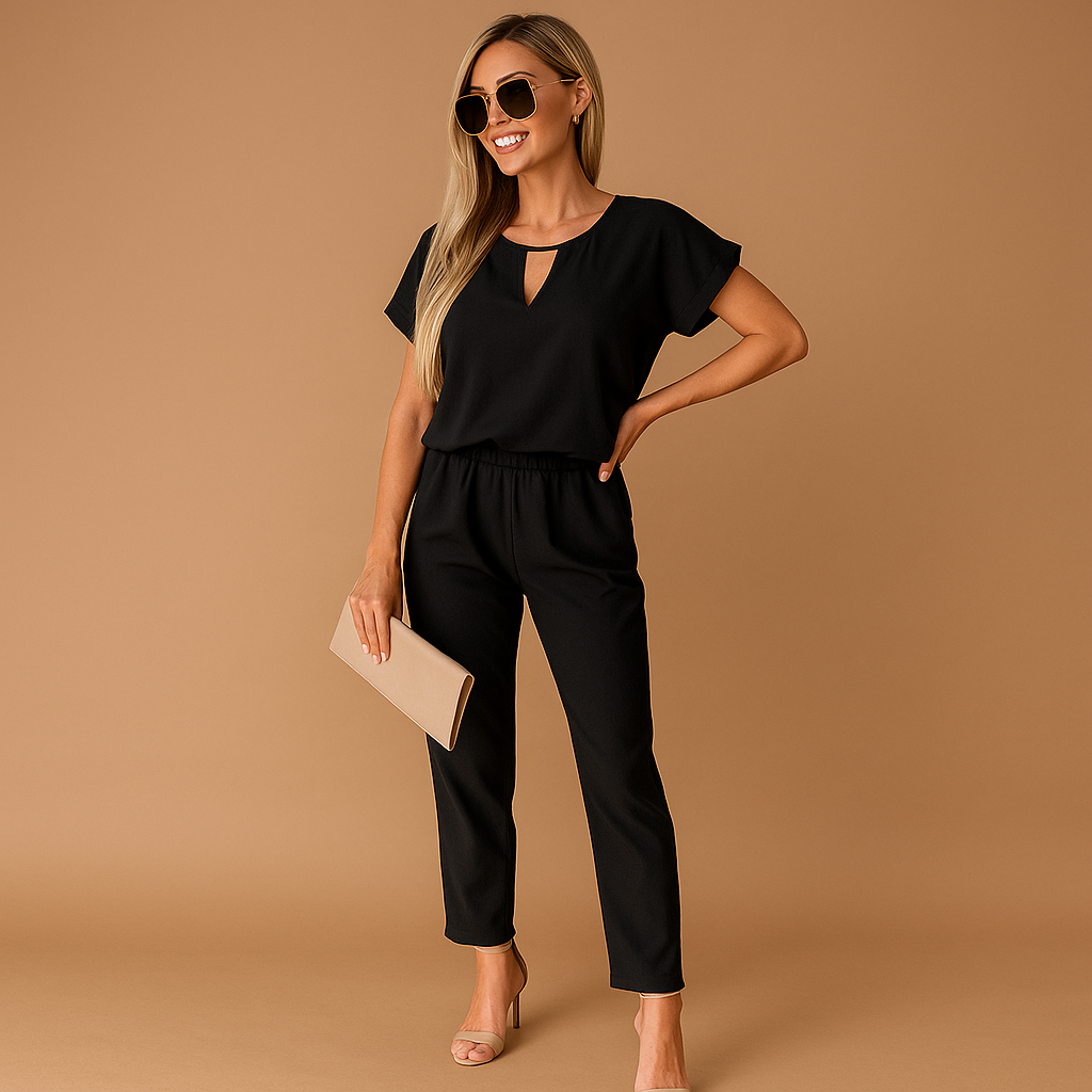 Chic tailored jumpsuit for women with an elegant fit, perfect for business events, formal dinners, or stylish evenings out.