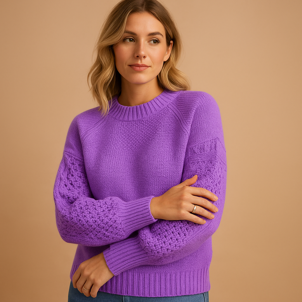 Women’s elegant knit sweater with long sleeves, relaxed feminine fit, soft breathable fabric, perfect for daily wear, office, or evening outfits.