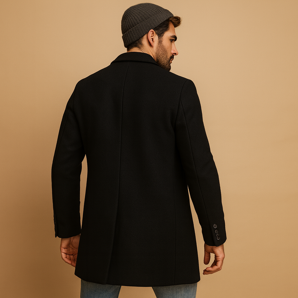 Men’s elegant winter coat with relaxed fit and warm insulation, suitable for formal occasions, daily wear, and cold autumn or winter days.