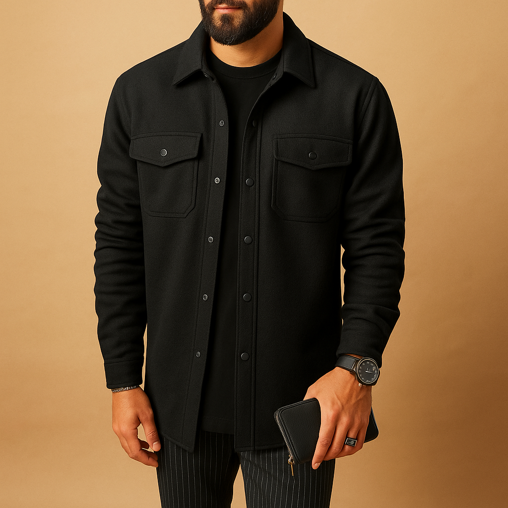 Men’s warm flannel shirt with long sleeves, button closure, and soft fabric finish, perfect for autumn and winter in classic seasonal colors.