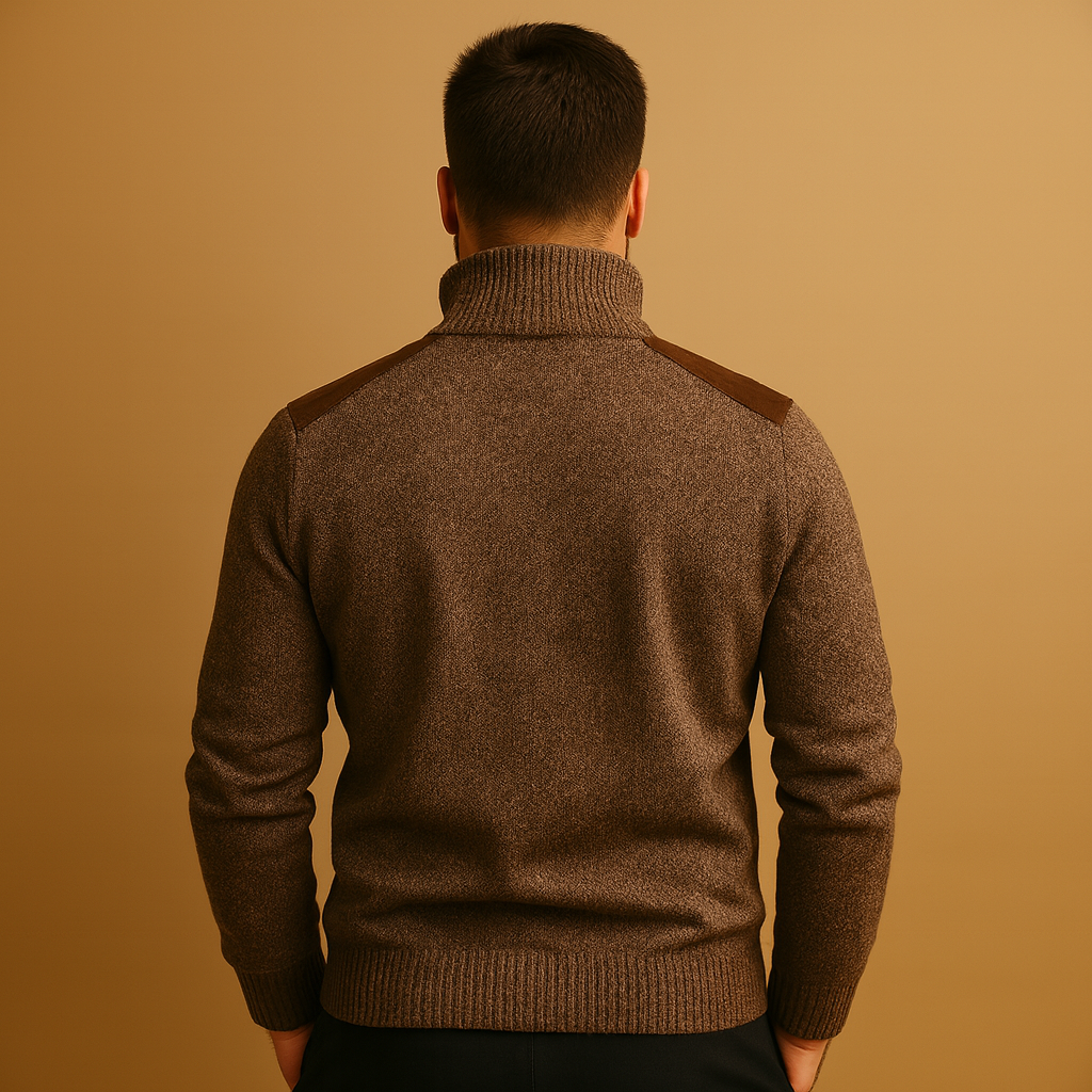 Half-zip pullover for men with adjustable collar and chest pocket, designed for warmth and versatility during autumn and winter.
