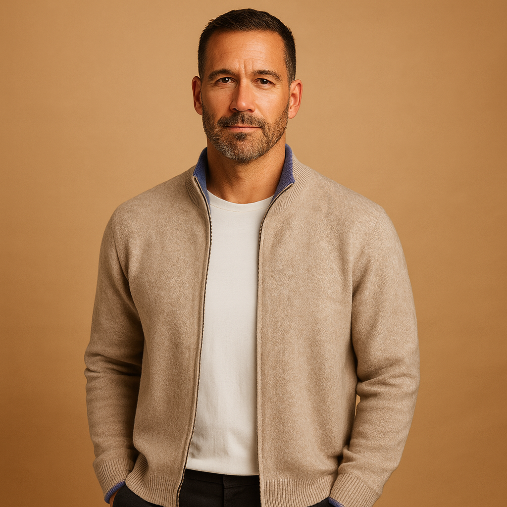 Knitted zip cardigan for men with ribbed collar and soft warm fit, ideal for casual or business outfits in autumn and winter.