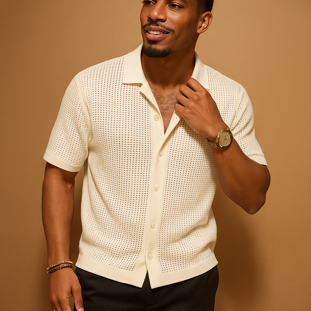 Men’s lightweight summer shirt with short sleeves and button closure in a classic solid design, perfect for warm weather and casual summer occasions.