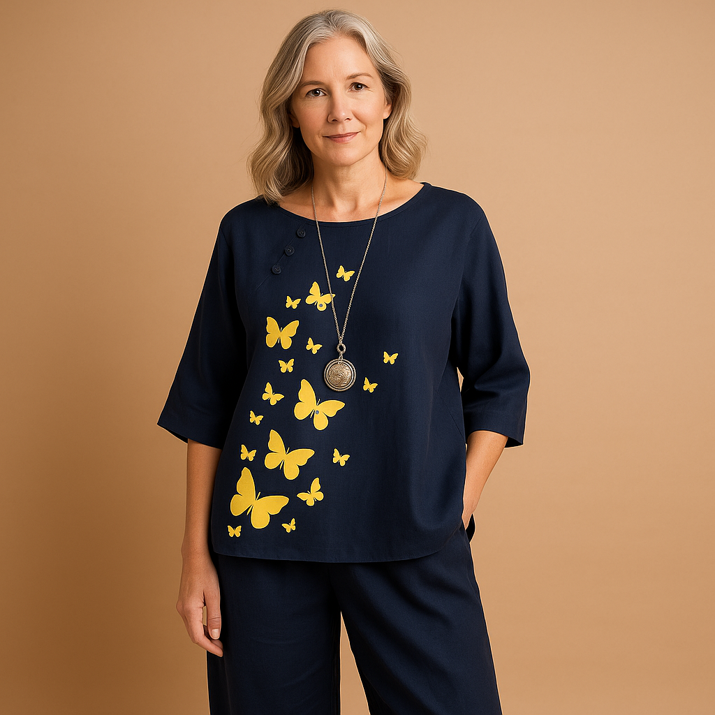 Women’s two-piece casual set with a loose fit and timeless design, perfect for spring, summer, and relaxed casual wear.